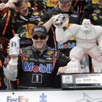 Tony Stewart Dover Internetional Speedway Pictures (NASCAR)