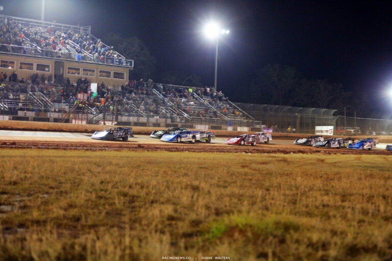Scott Bloomquist leads on the start in the Super Bowl of Racing at Golden Isles Speedway 6372