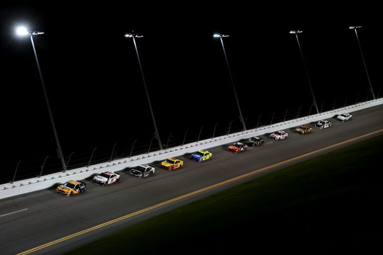 Tap lane in NASCAR race at Daytona International Speedway