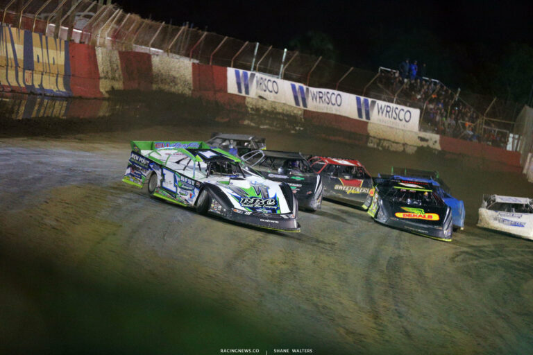 Tyler Erb leads Stormy Scott and Don O'Neal at East Bay Raceway Park - LOLMDS 0068