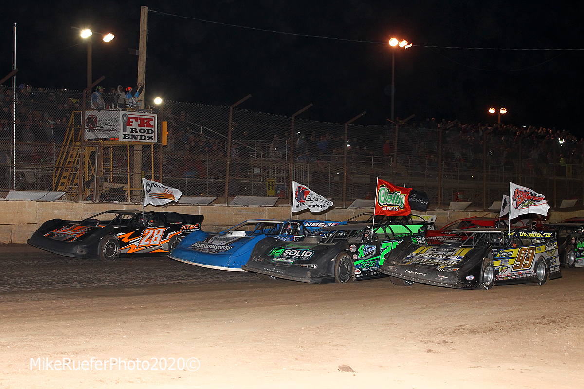 Four wide salute in the Wild West Shootout at Arizona Speedway