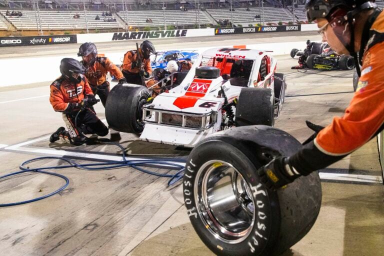 Ryan Preece - Pit Stop - NASCAR Whelen Modified Tour
