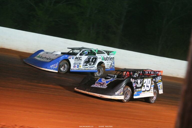 Tim McCreadie and Jonathan Davenport at Ponderosa Speedway - Dirt Late Model Racing - LOLMDS 5285