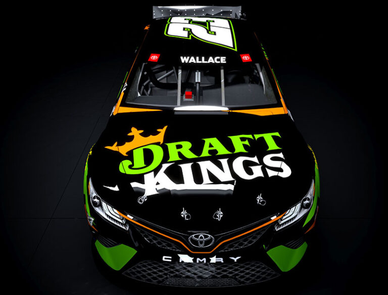 Bubba Wallace - DraftKings - NASCAR car
