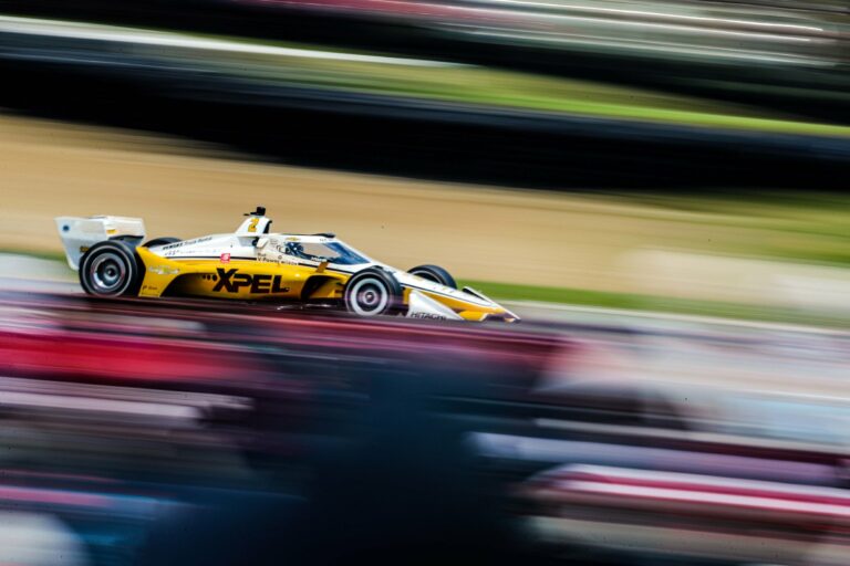 Josef Newgarden blur- Mid-Ohio - Indycar Series