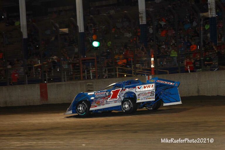 Brandon Sheppard wins at Davenport Speedway - World of Outlaws Late Model Series