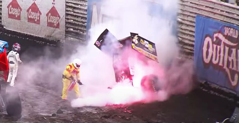 Knoxville Nationals - Sprint Car Fire