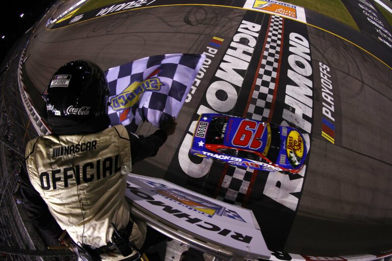 Martin Truex Jr wins Richmond Raceway - NASCAR Cup Series