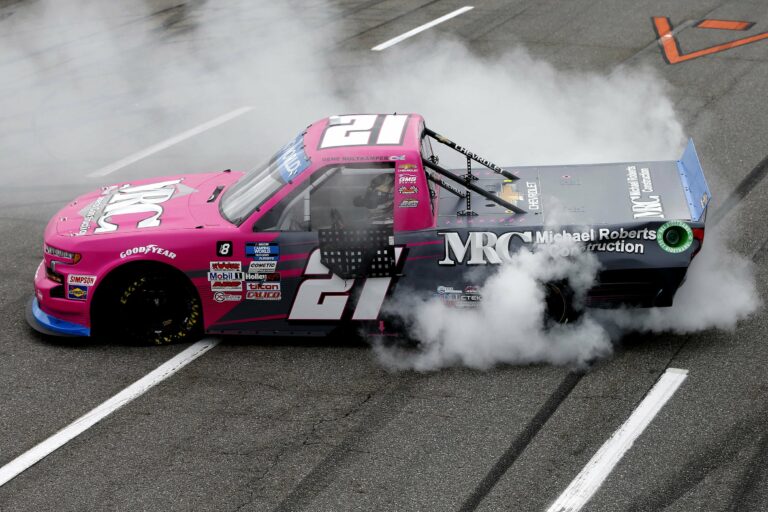 Zane Smith wins - Martinsville Speedway - NASCAR Truck Series - Burnout