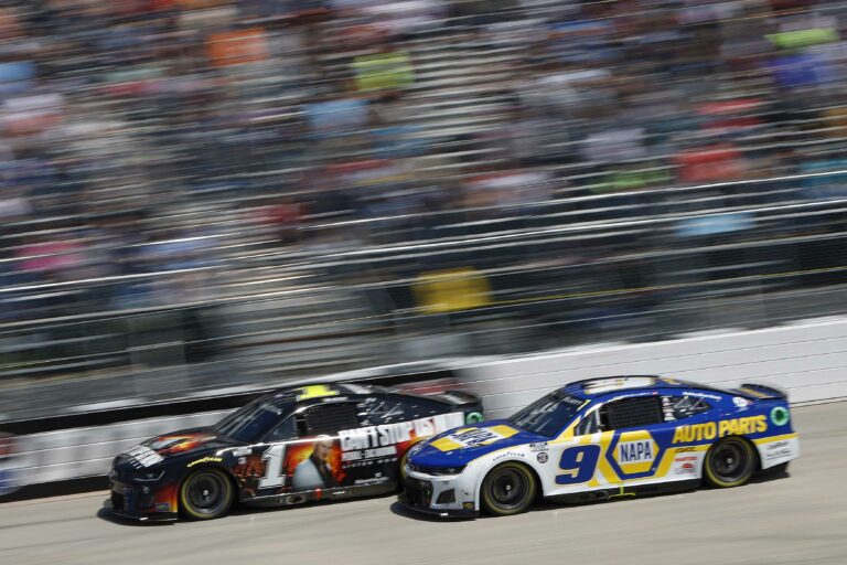 Ross Chastain and Chase Elliott - Dover Motor Speedway - NASCAR Cup Series