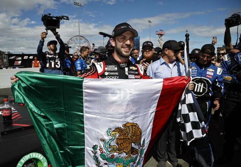 Daniel Suarez wins at Sonoma Raceway - NASCAR Cup Series - Mexican flag