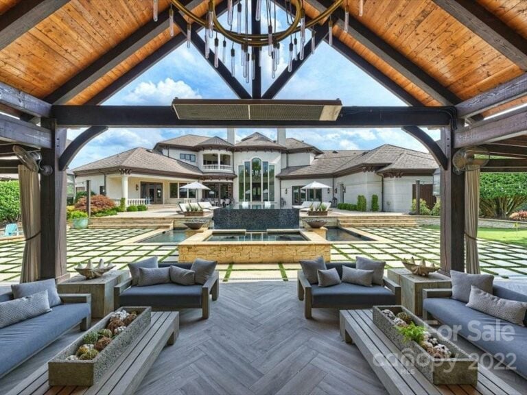 Outdoor Pool - Ricky Stenhouse Jr's house