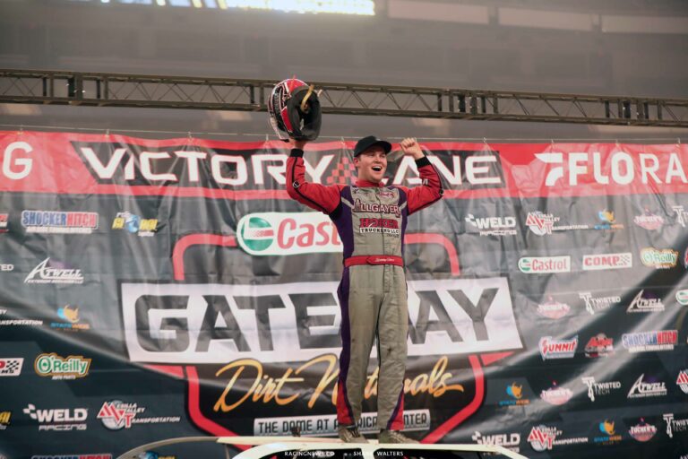 Bobby Pierce in victory lane - Gateway Dirt Nationals - Dirt Super Late Models A35I1768