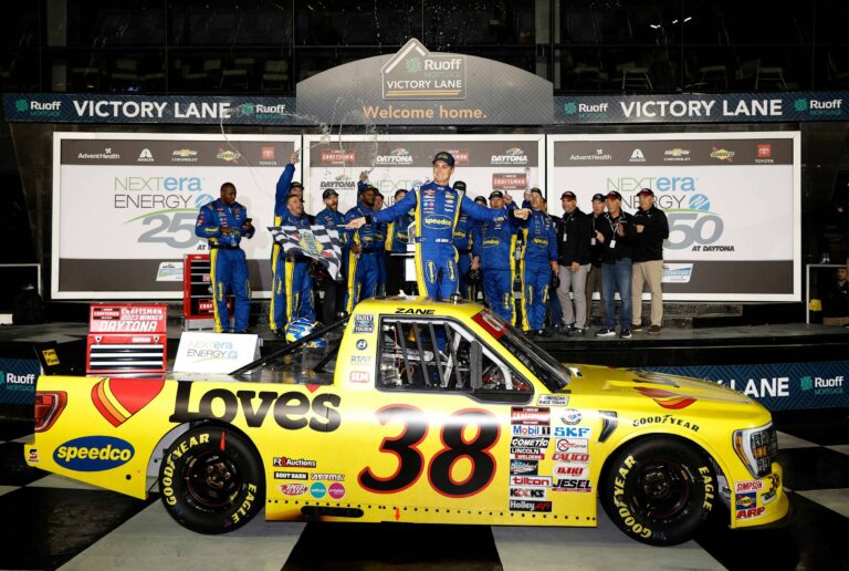 Zane Smith wins - NASCAR Truck Series - Daytona International Speedway