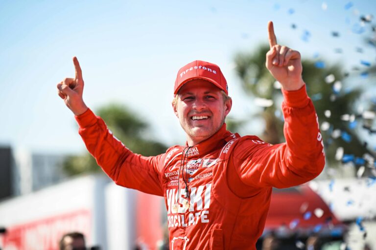 Marcus Ericsson wins - Indycar Series - Grand Prix of St Petersburg - James Black