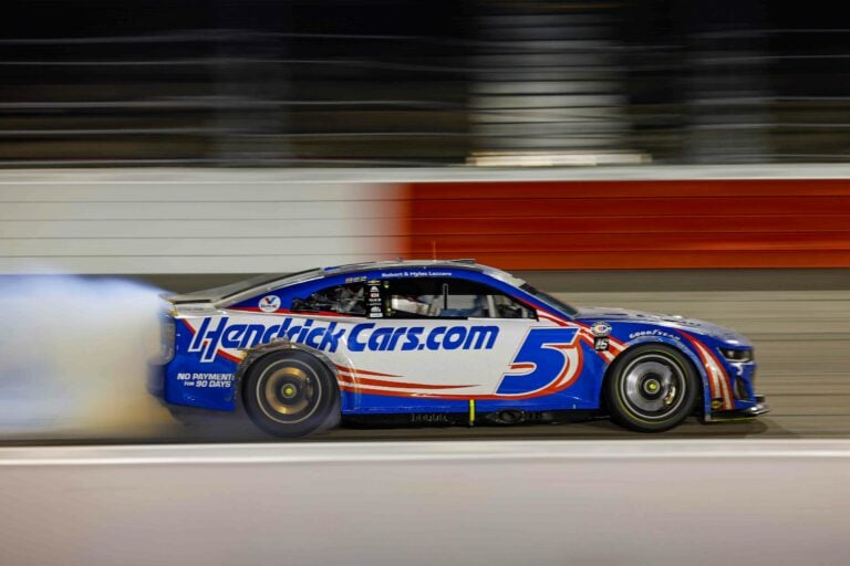 Kyle Larson Burnout - Darlington Raceway - NASCAR Cup Series (1)