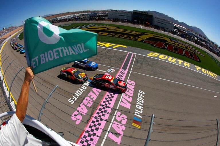 Las Vegas Motor Speedway - NASCAR Cup Series - Green flag (1)
