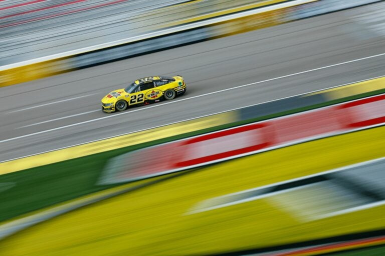 Joey Logano - Las Vegas Motor Speedway - NASCAR Cup Series (1)