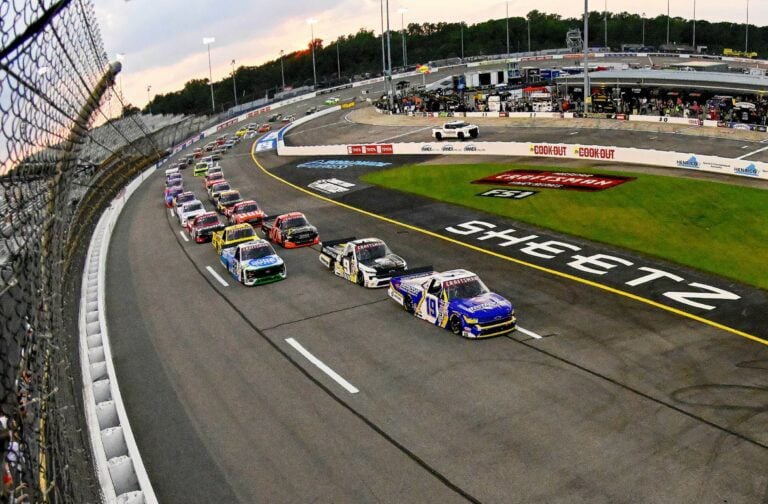 Christian Eckes leads - Richmond Raceway - NASCAR Truck Series (1)