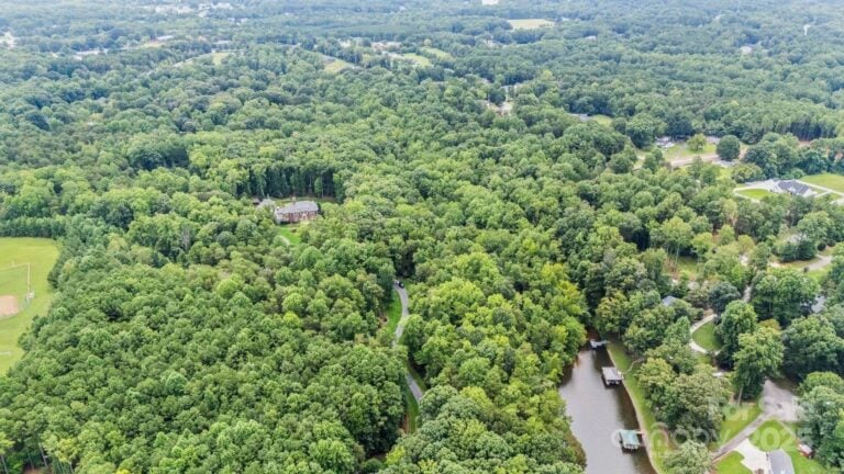 Lake Norman - NASCAR driver mansion - Jamie McMurray Mansion