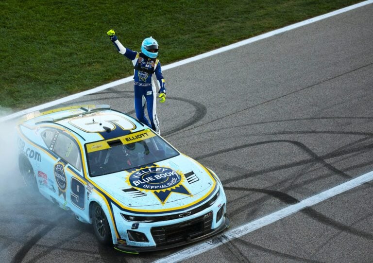 Chase Elliott wins at Kansas Speedway - NASCAR Cup Series