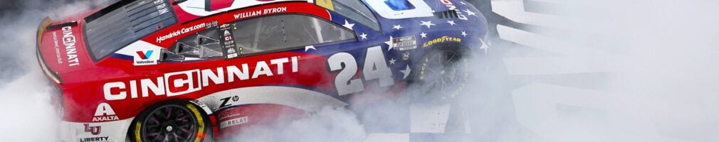 William Byron - Burnout - NASCAR Cup Series - Martinsville Speedway