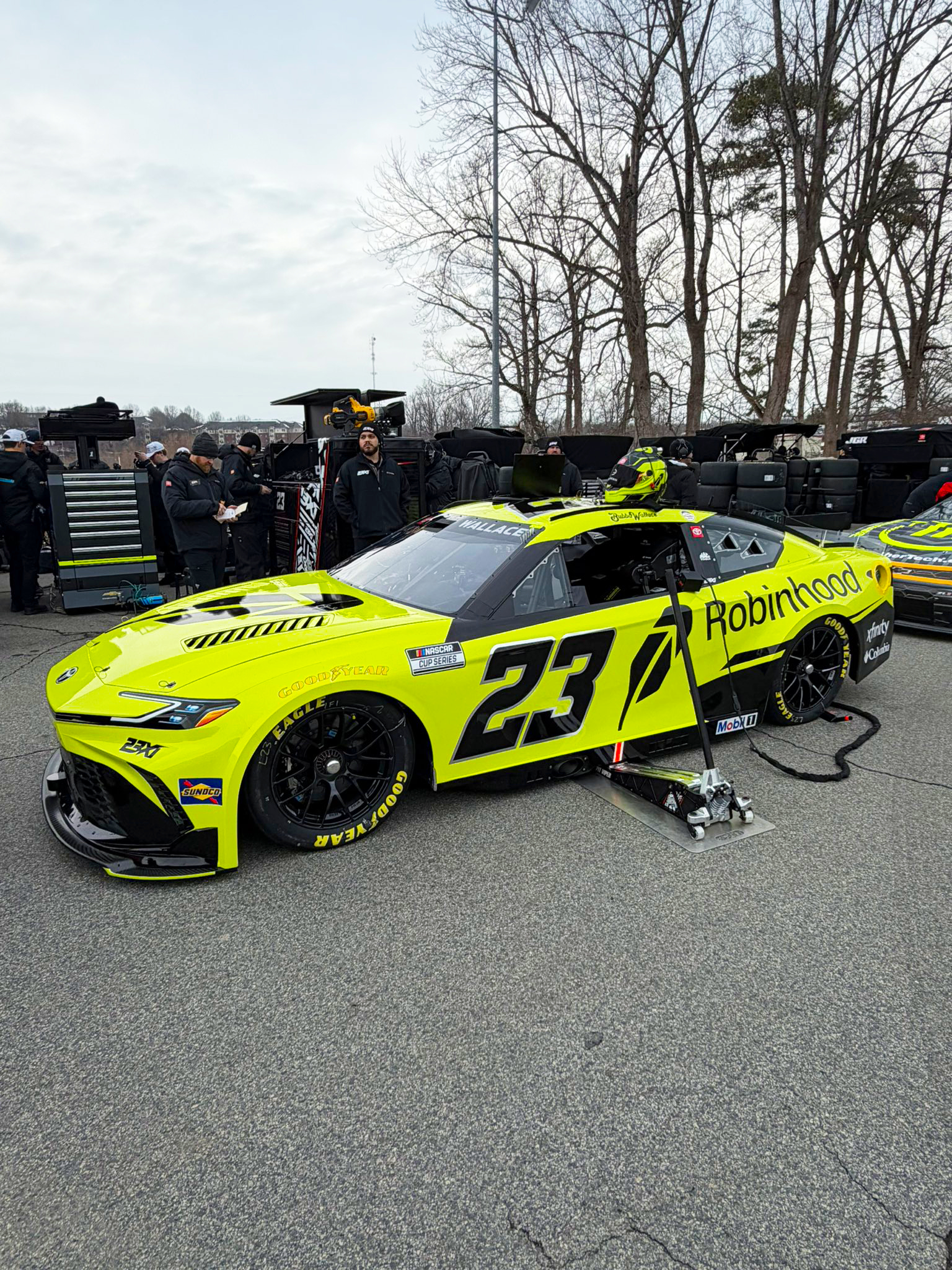Bubba Wallace vs Daniel Suarez at Bowman Gray (Video) - Racing News
