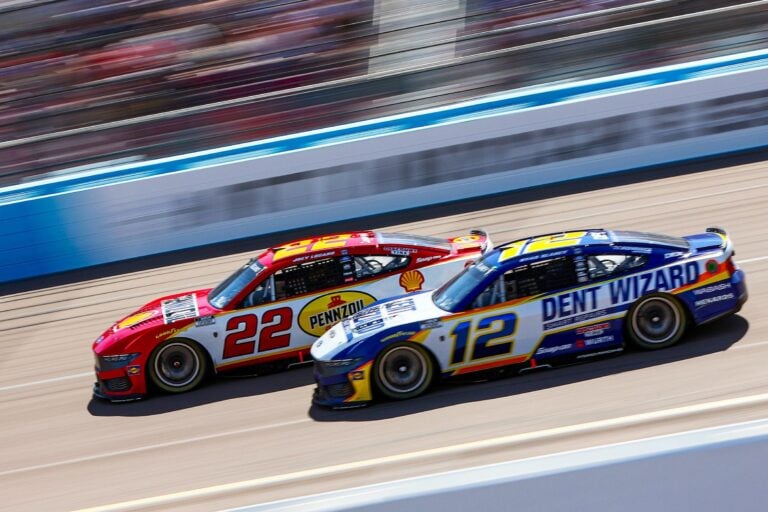 Joey Logano, Ryan Blaney - NASCAR Cup Series - Phoenix Raceway