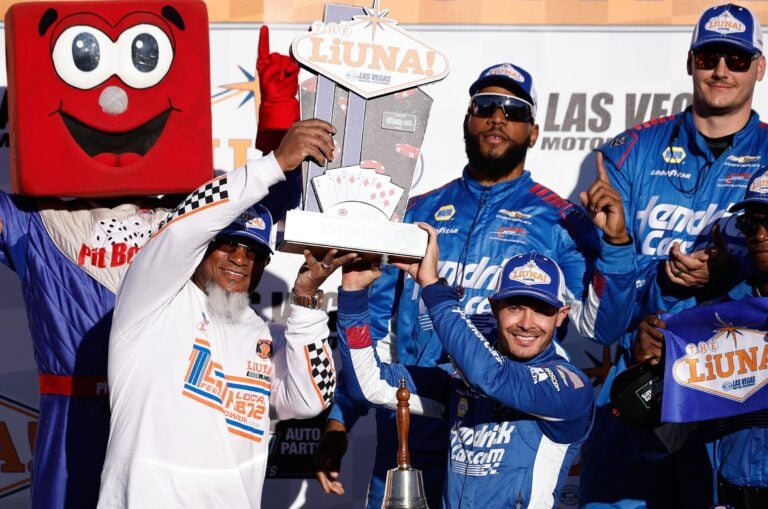 Kyle Larson in victory lane - NASCAR O'Reilly Series - Las Vegas Motor Speedway (1)