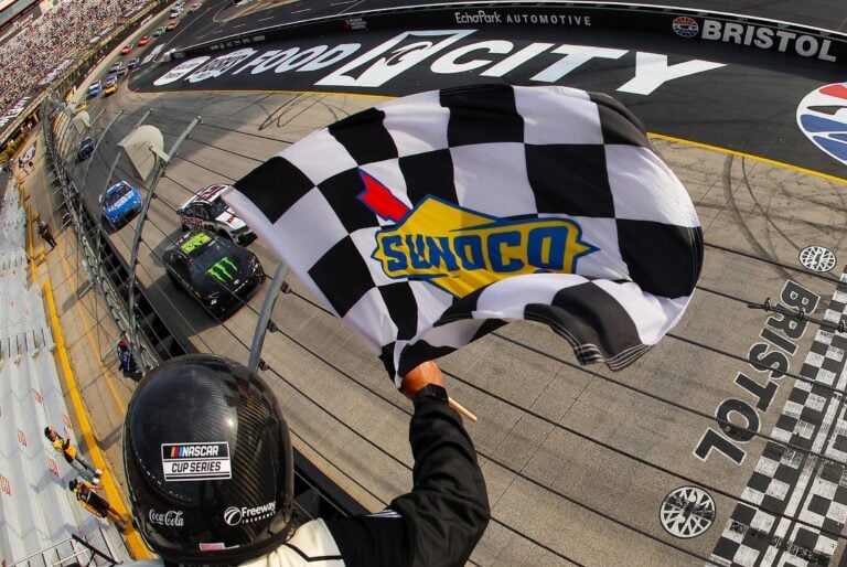 Photo Finish - Ty Gibbs and Ryan Blaney - NASCAR Cup Series - Bristol Motor Speedway