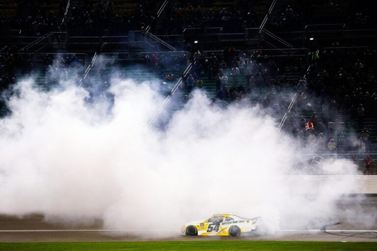 Taylor Gray wins at Kansas Speedway - NASCAR O'Reilly Series