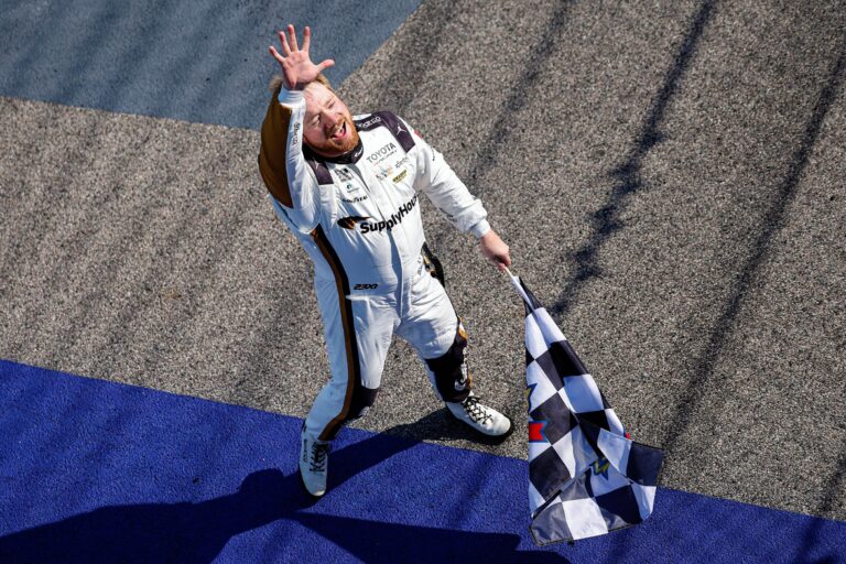 Tyler Reddick wins at Kansas Speedway - NASCAR Cup Series