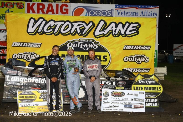 Oskaloosa - Southern Iowa Speedway - Victory Lane - World of Outlaws Late Model Series - Mike Ruefer Photo