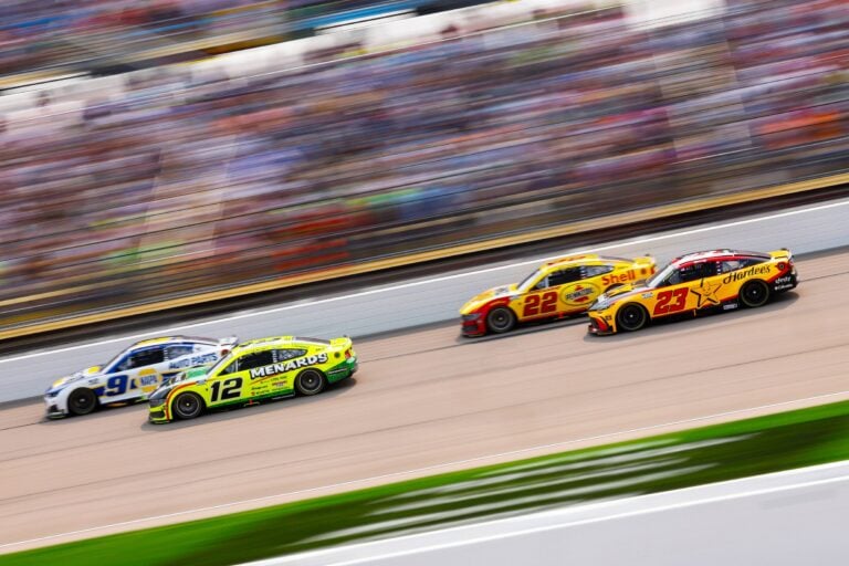 Ryan Blaney almost hit the TV camera on pit road (Video)